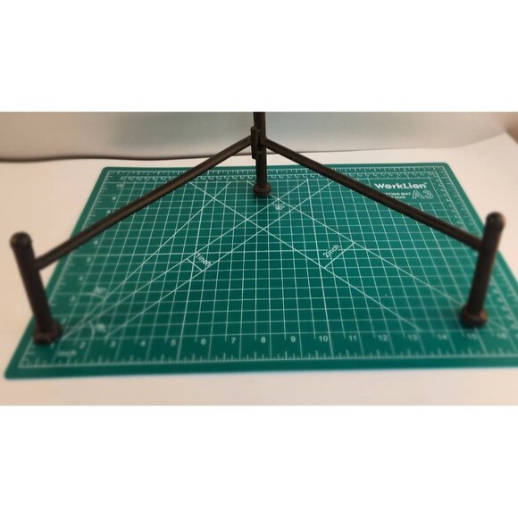 Adjustable Black Metal Display Stand – 18-Inch Foldable Tripod Easel for Art, Si - Picture 5 of 10